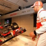 McLaren MP4-27 e Lewis Hamilton