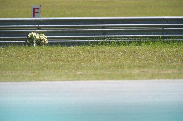La Ferrari ricorda Simoncelli in Malesia