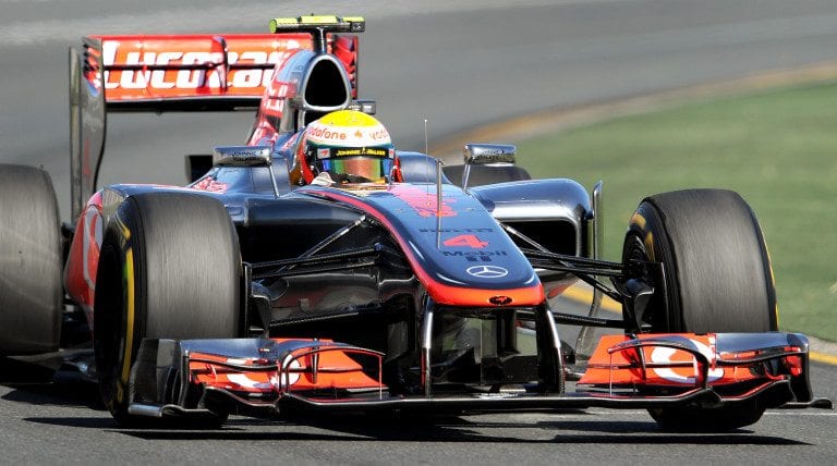 F1, Hamilton in pole in Australia, male Red Bull e Ferrari