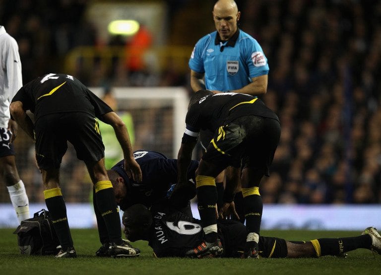 Grave Fabrice Muamba collasso durante Tottenham Bolton