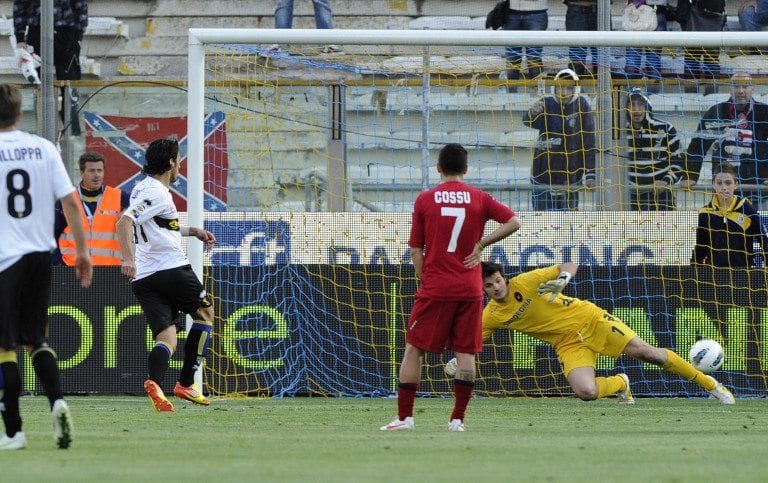 Parma – Cagliari 3-0, ducali quasi salvi