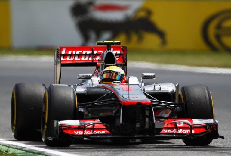 F1, pole di Hamilton a Barcellona. Alonso 3°