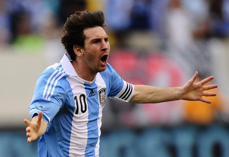 Messi show, Argentina Brasile 4-3. Espulso Lavezzi
