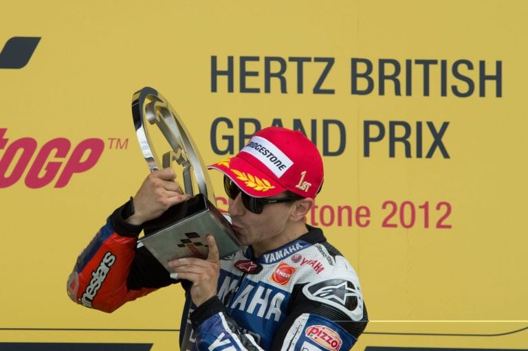 MotoGP, Lorenzo vince a Silverstone davanti a Stoner e Pedrosa
