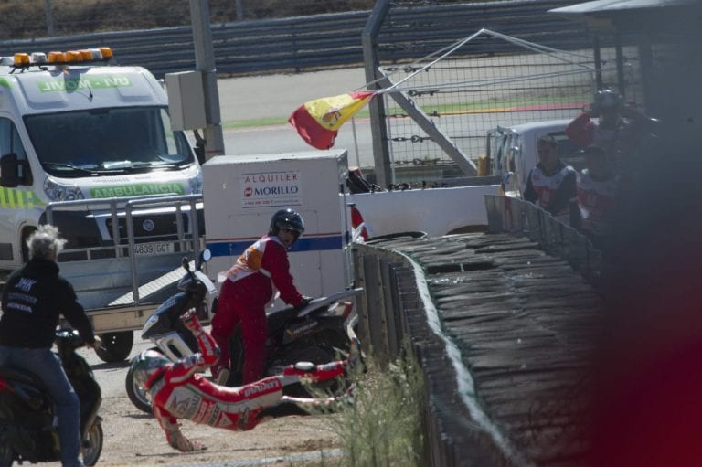 Nicky Hayden frontale ad Aragon. Che Paura, video