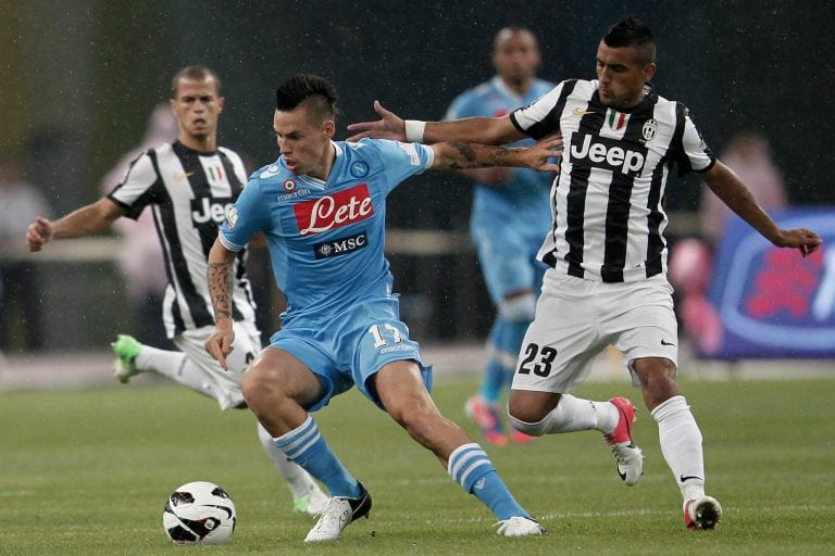 Napoli accusa Vidal “Rosso sospetto per tornare prima a Torino”