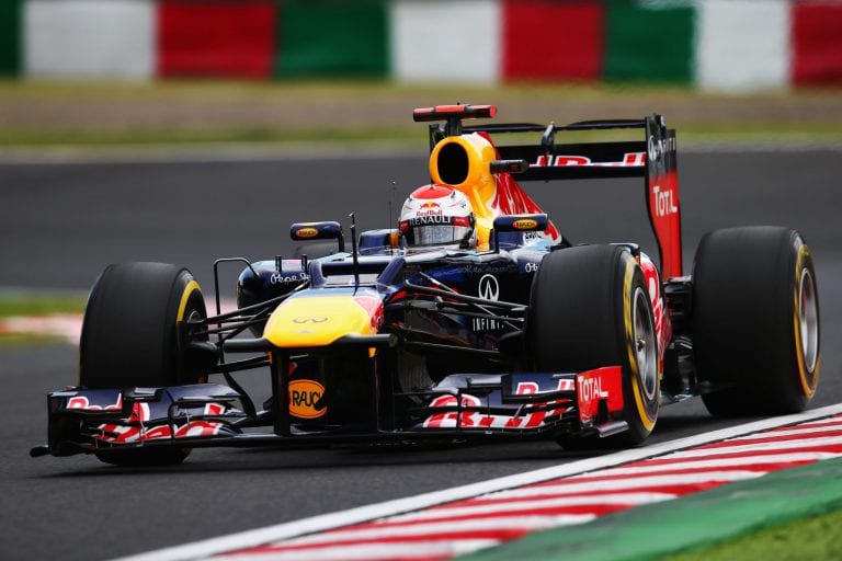 Vettel in pole a Suzuka. Prima fila Red Bull, Alonso 6°
