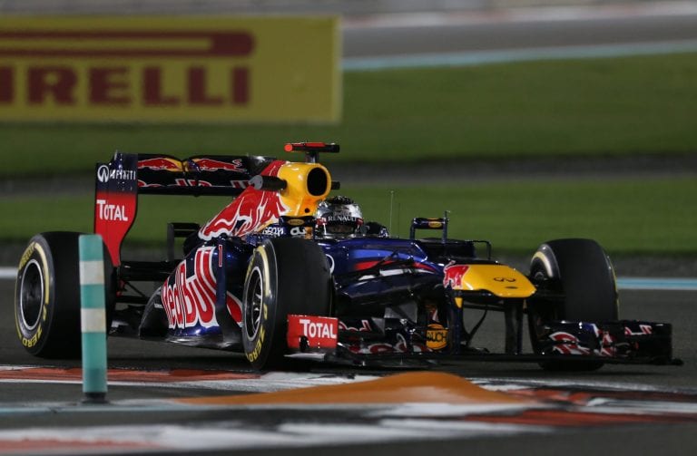 Ad Abu Dhabi Vettel davanti alle McLaren. 7° Alonso