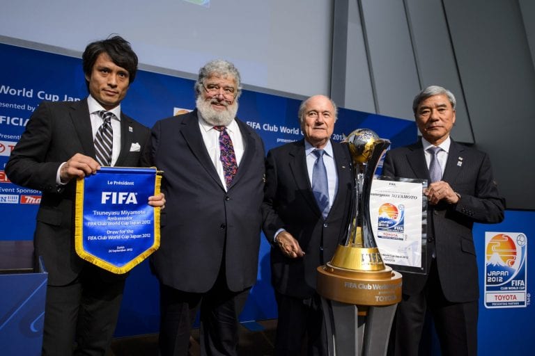 Blatter si arrende. Il Mondiale per Club apre al goal line technology