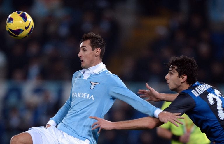 Lazio basta Klose, Inter sfortunata
