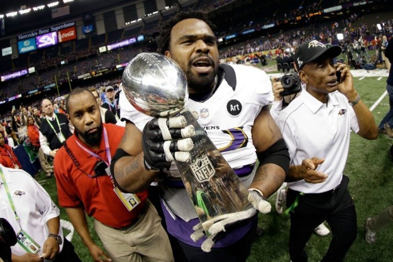 Super Bowl, tra black out e sfida tra spot milionari vincono i Ravens
