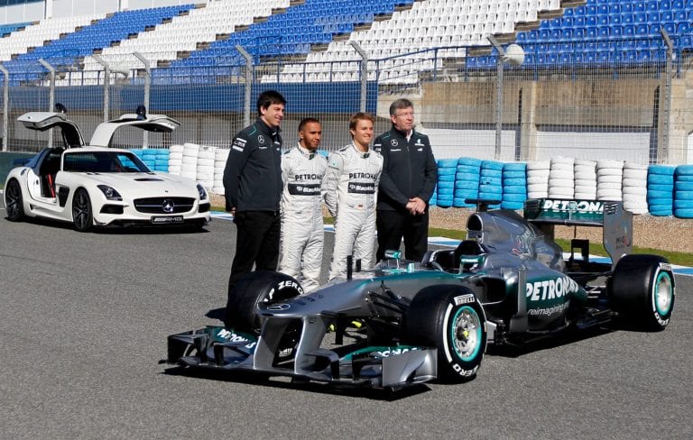 Svelata a Jerez la nuova Mercedes W04
