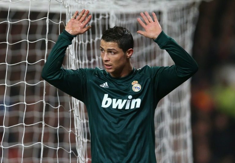 Champions League, l’arbitro e Ronaldo condannano il Manchester United