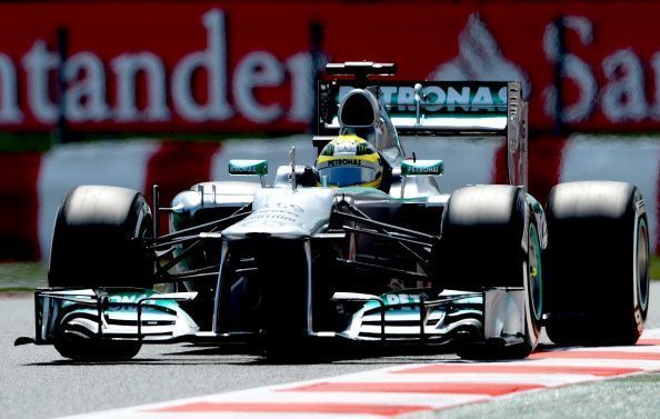 Rosberg centra la pole in Spagna. Segue Hamilton, Alonso solo 5°