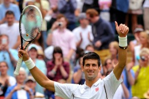 Un raggiante Djokovic debutta bene a Wimbledon ©GLYN KIRK/AFP/Getty Images
