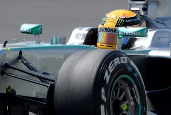 Hamilton in pole al Nurburgring, Alonso 8°
