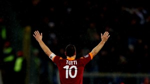 Sarà l'ultima stagione alla Roma per Totti? | © Paolo Bruno / Getty Images