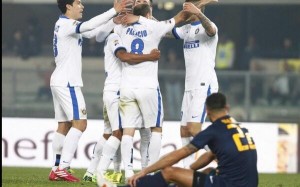 I giocatori dell'Inter festeggiano dopo il gol del 1-0