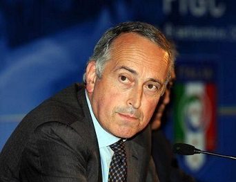 Svolta nel calciomercato, fine delle comproprietà