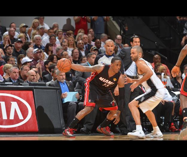 LeBron James inarrestabile. Vittoria degli Heat sugli Spurs in Gara 2 delle NBA Finals 2014