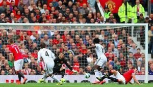Il gol del momentaneo 0-1 in Manchester Utd-Swansea