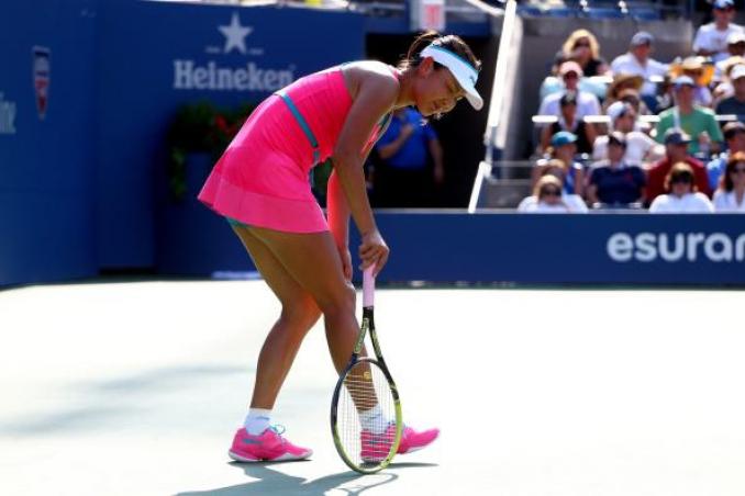 Serena Williams in finale, strapazzata la Makarova
