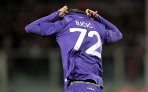 Ilicic esulta dopo il gol del pareggio in Milan-Fiorentina | Foto Twitter