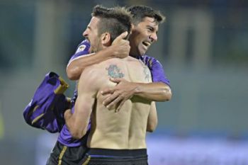 Fiorentina strapazza Inter, Napoli di rimonta