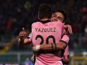 La gioia di Vazquez e Dybala | Foto Twitter 