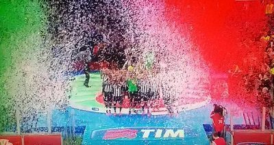La Juventus alza al cielo di Roma la Coppa Italia | Foto Twitter