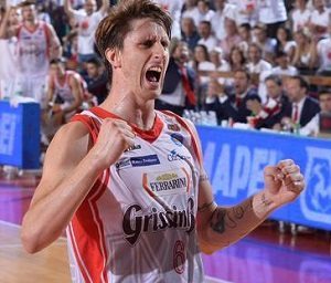 Basket Finale Playoff, Polonara trascina Reggio sul 2-0