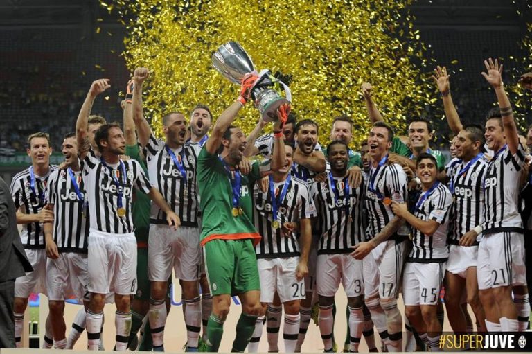 Con Mandzukic e Dybala la Juve festeggia la sua settima Supercoppa