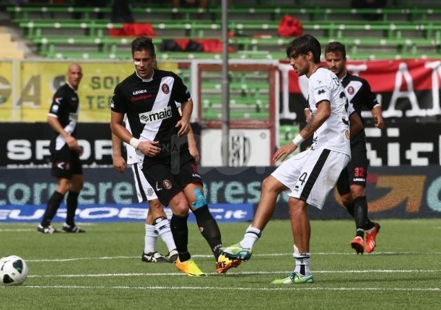 Cesena nuova capolista, cade il Crotone