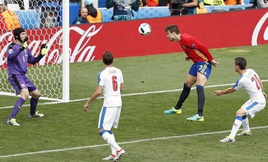 Euro 2016: Piqué salva la Spagna