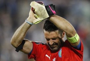 Le lacrime di Gigi Buffon dopo l'epilogo di Italia-Germania | Foto Twitter