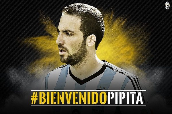 Higuain ufficiale alla Juve