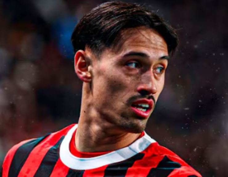 Reijnders durante una gara del Milan