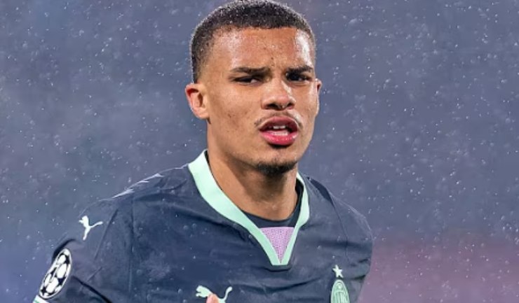 Thiaw durante una gara del Milan