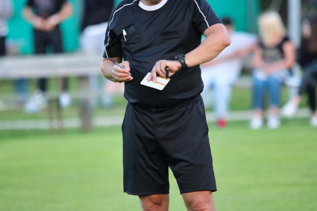 Arbitro di calcio