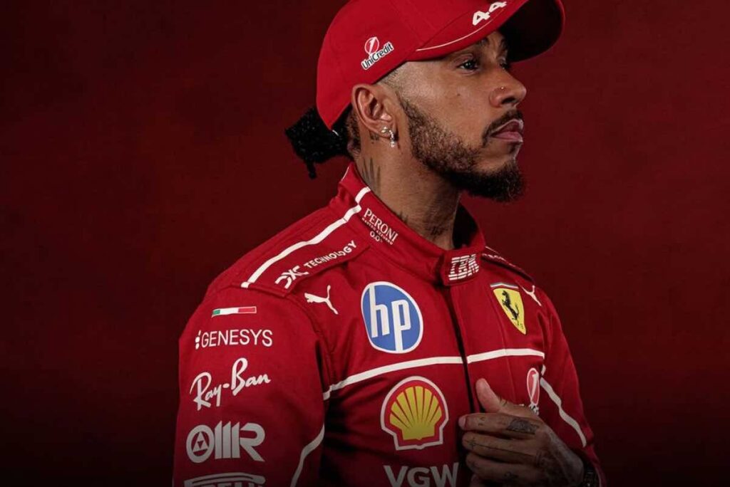 Lewis dice insulti