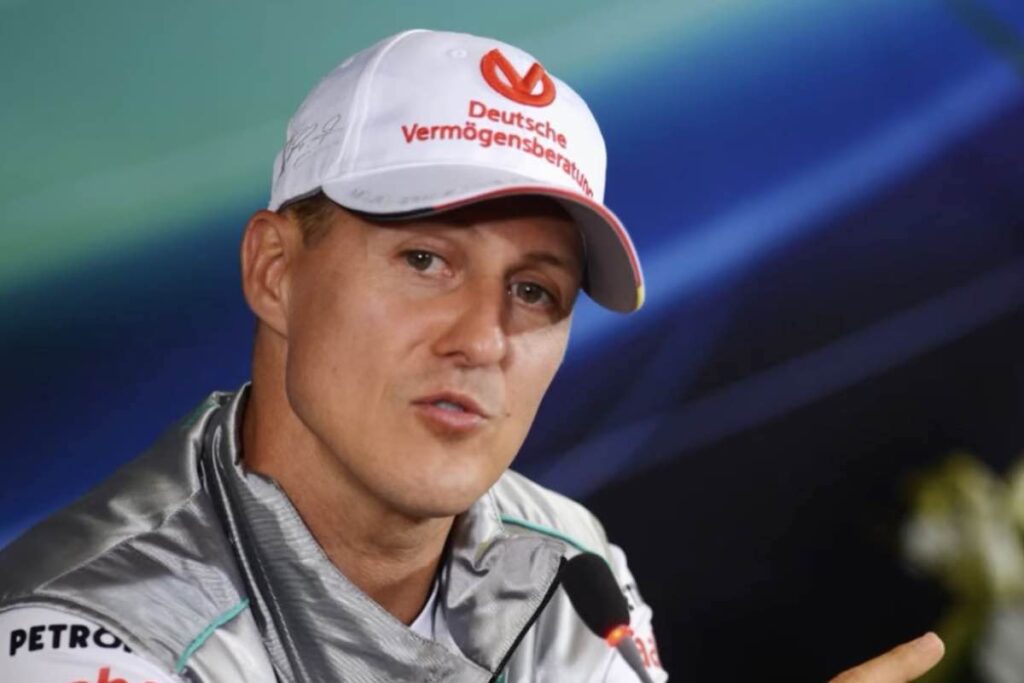Schumacher in conferenza con la Mercedes