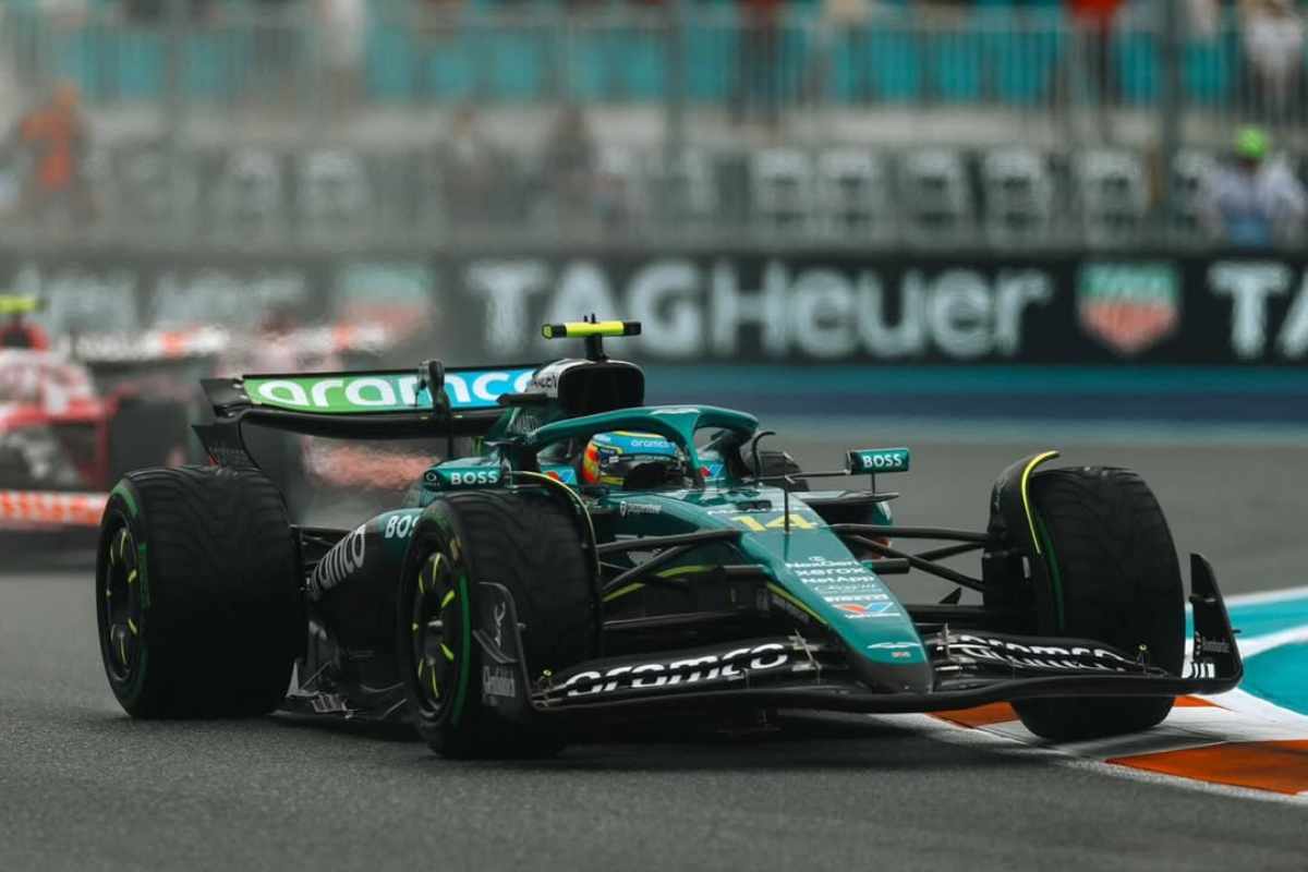Alonso batte Schumacher